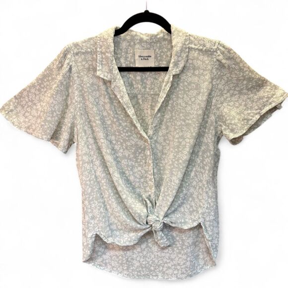 Abercrombie & Fitch Dusty Floral Oversized Button Up T-Shirt size M - Picture 1 of 6
